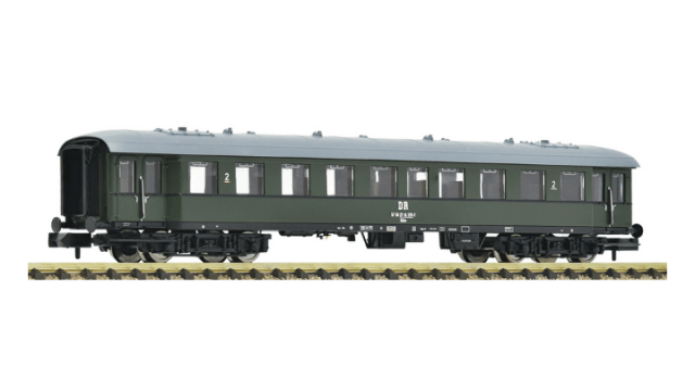 Fleischmann 6260021 - 2nd class express coach, DR | N Scale